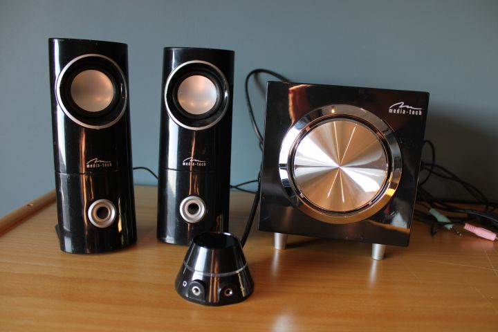 795077-4 Media-Tech MT3325 Speaker 2.1 Subwoofer +2