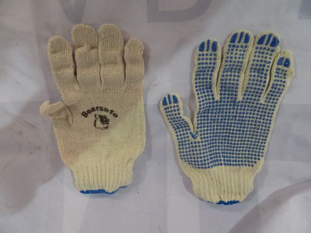 891891-2 120 pairs of gloves stl. 10 - Free Shipping