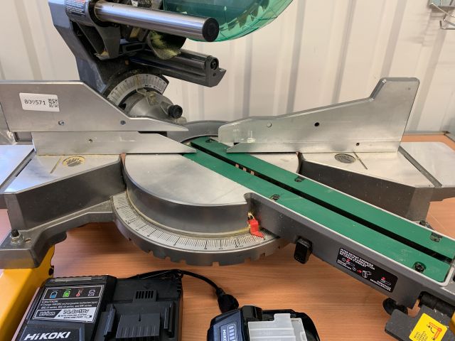 809571-5 Cut and saw saw battery-powered Hikoki C 3610DRA incl. Battery