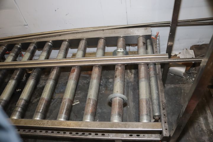 891898-1 Roller track / pallet track in stainless steel