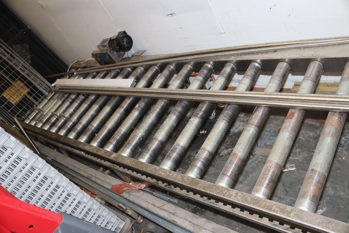 891898-2 Roller track / pallet track in stainless steel