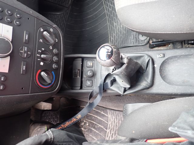 873327-26 Opel Combo - 2007