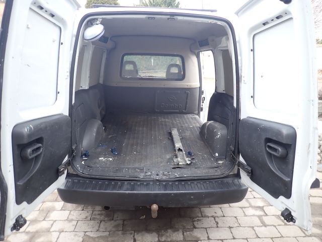 873327-35 Opel Combo - 2007