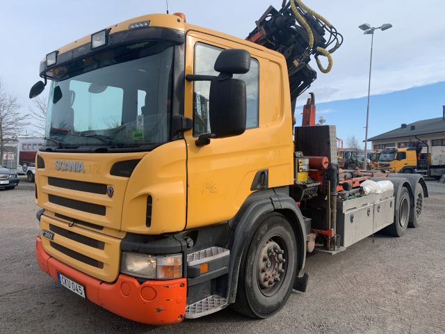 892492-1 Load changer with crane Scania P380LB 6X2 * 4 HNA (374 hp, 324181 km) -2011