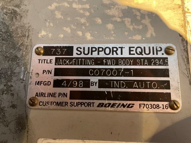 877124-5 Jack fitting FWD Body STA 294,5