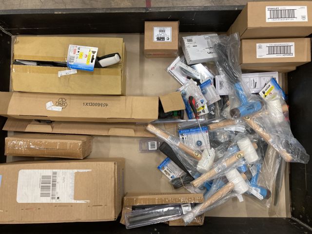 893546-1 Painting knives, nail drivers, rubber clubs and chisels etc. Mora, Thor, Stanley etc