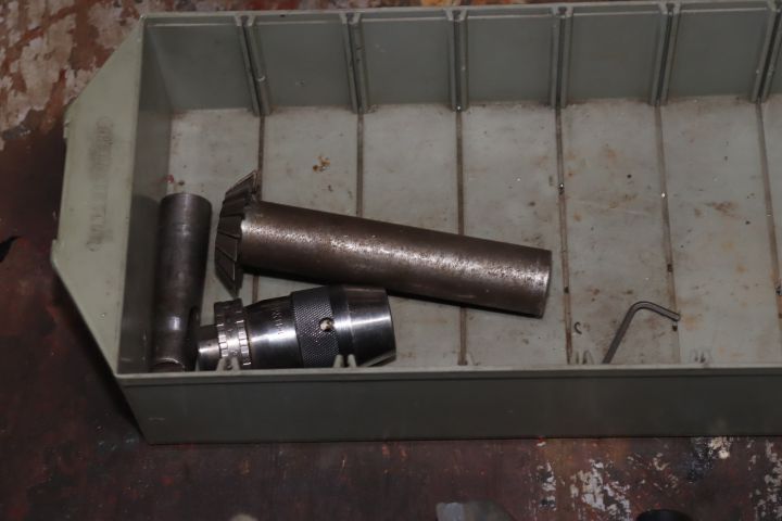 894044-3 Bracket for tools in lathe, cutting holder, milling crab, fine drill head, drills with carbide tip.