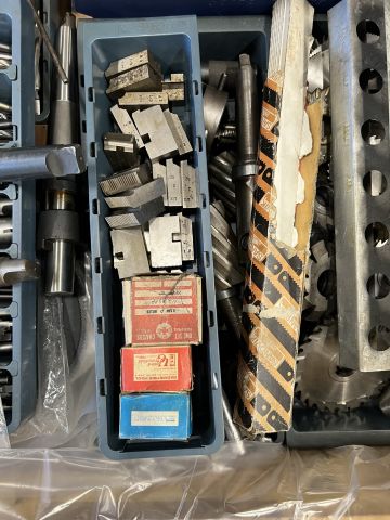 779704-3 Stool with drill, milling tool and more