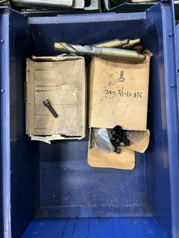 779704-6 Stool with drill, milling tool and more