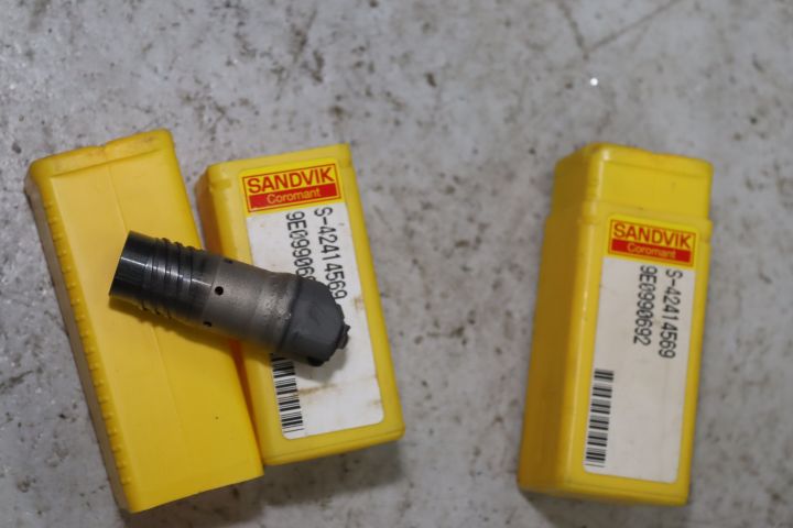 894066-3 Crowns for long hole drilling. Looks unused Sandvik Coromant