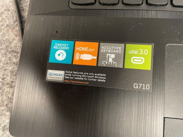 839393-6 Laptops 2nd Lenovo G710 / Dell P75F