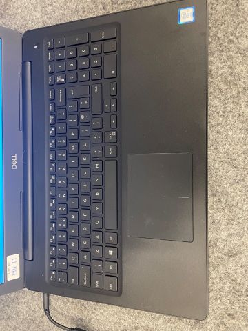 839393-12 Laptops 2nd Lenovo G710 / Dell P75F