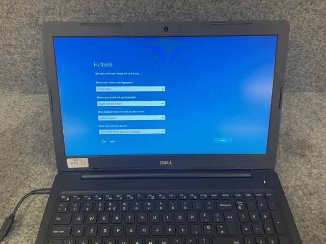 839393-13 Laptops 2nd Lenovo G710 / Dell P75F