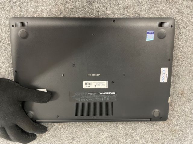 839393-15 Laptops 2nd Lenovo G710 / Dell P75F