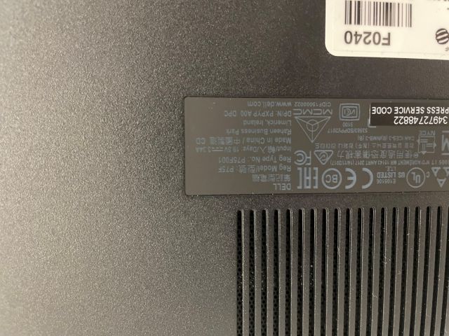 839393-16 Laptops 2nd Lenovo G710 / Dell P75F