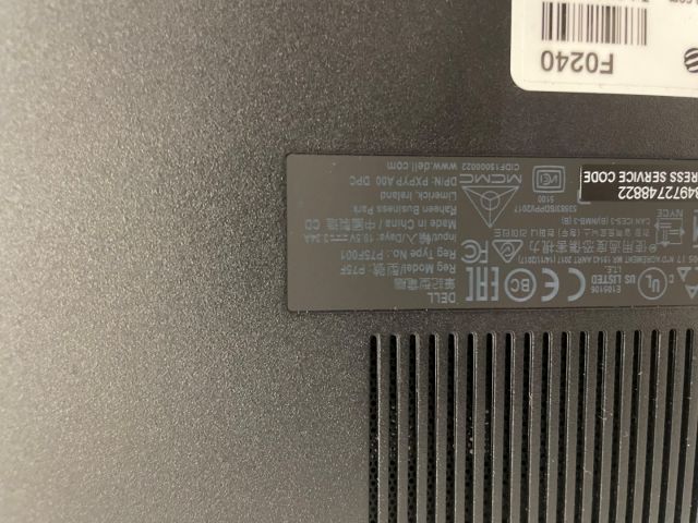 839393-17 Laptops 2nd Lenovo G710 / Dell P75F
