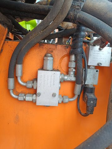 826443-43 Shrubber Hymac TDH VAG 800 TR