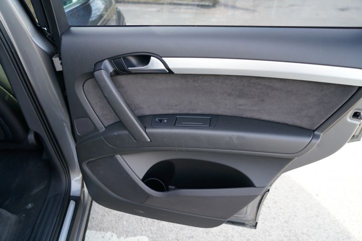 894089-24 Audi Q7 3.0 TDI V6 quattro TipTronic - 2011