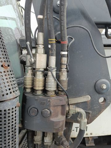 826445-77 Tractor Valmet 6800 -1997