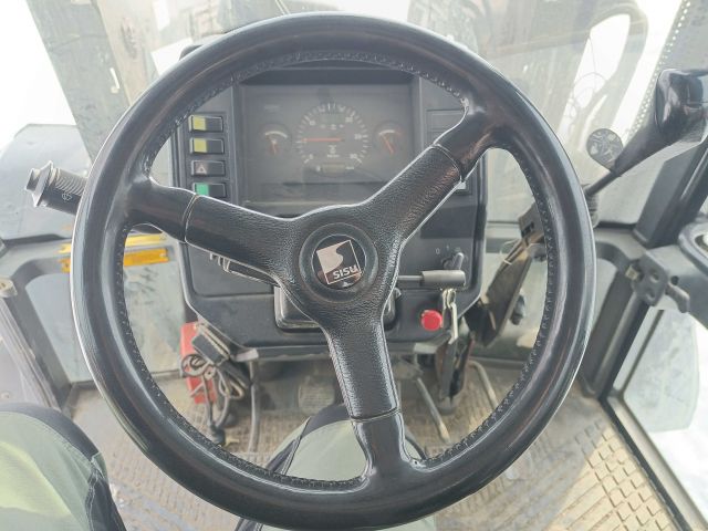 826445-87 Tractor Valmet 6800 -1997