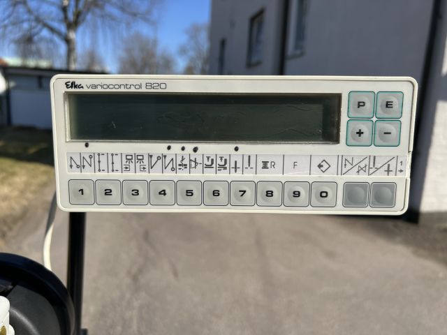 779718-5 Industrial sewing machine Durkopp Adler 767 with Variocontrol 820