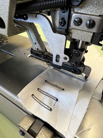 779723-10 Industrial sewing machine Singer 371U pin machine