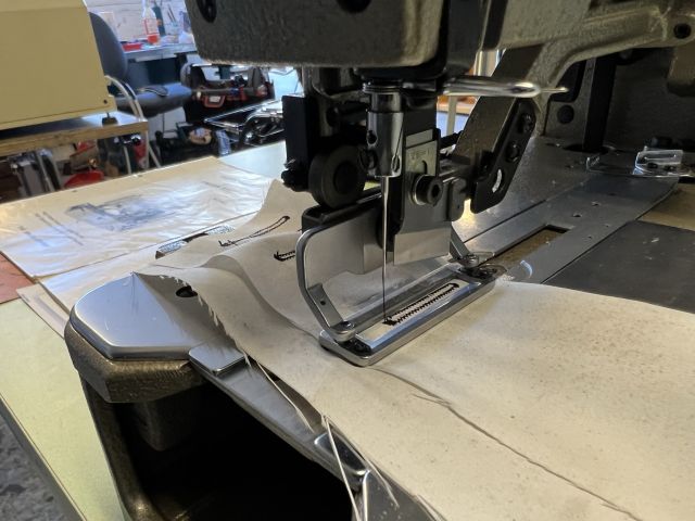 779723-11 Industrial sewing machine Singer 371U pin machine