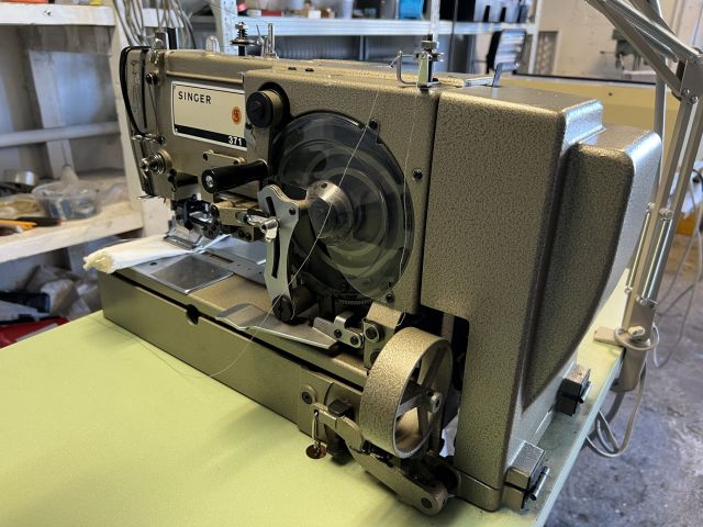 779723-12 Industrial sewing machine Singer 371U pin machine