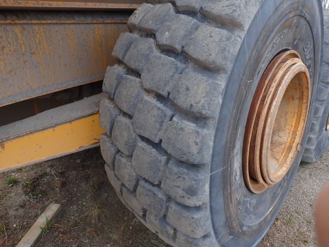 894655-9 Dumper volvo A25D