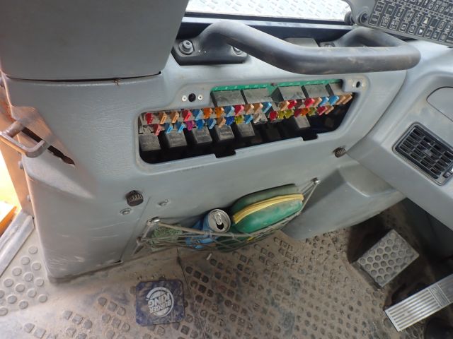 894655-12 Dumper volvo A25D