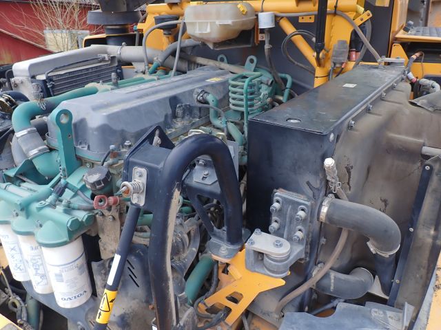 894655-16 Dumper volvo A25D