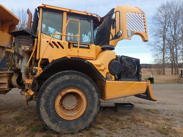 894655-8 Dumper volvo A25D