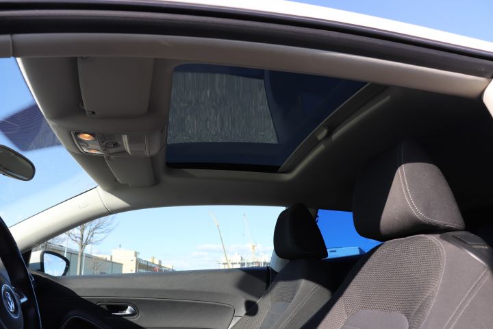 853045-10 Volkswagen Scirocco 1.4 TSI - 2010