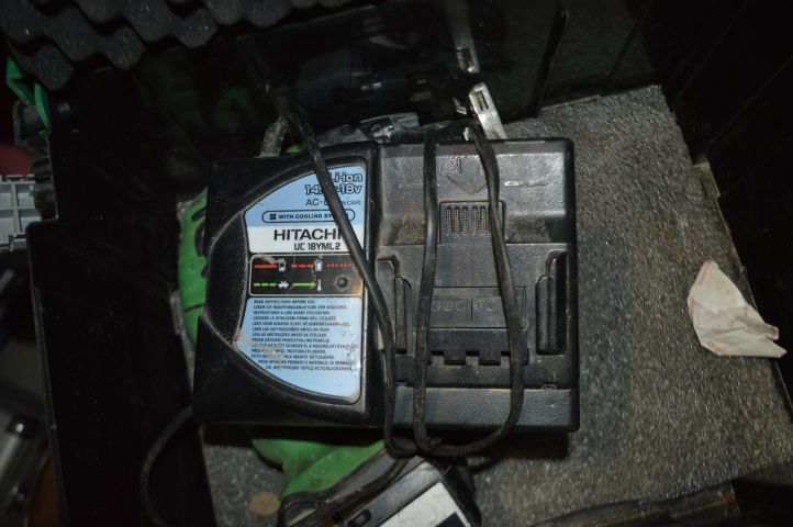 880305-4 Jigsaw Hitachi CJ 18DSL with battery and charger