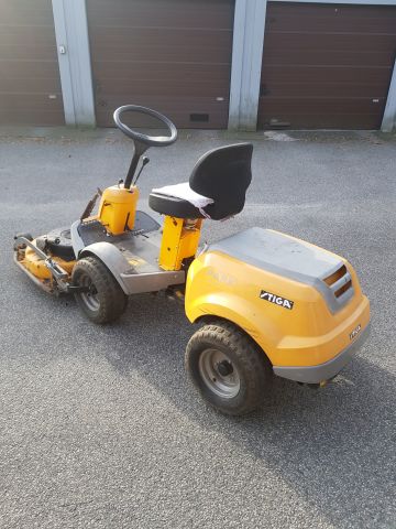 895112-6 Riding lawnmower Stiga Park P901 -2007