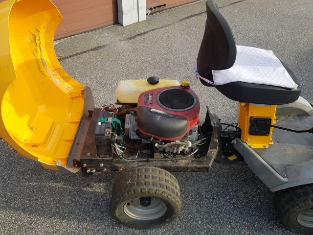 895112-9 Riding lawnmower Stiga Park P901 -2007