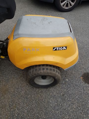 895112-19 Riding lawnmower Stiga Park P901 -2007