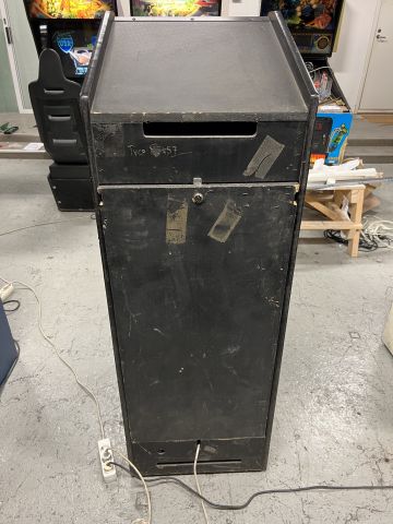 895123-4 Centipede Cabaret arcade game