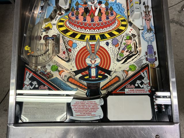 895135-10 Pinball Bugs Bunny`s Birthday ball -1990