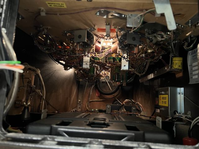 895135-14 Pinball Bugs Bunny`s Birthday ball -1990