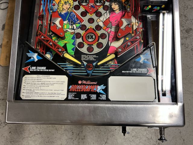 895139-12 Pinball Rollergames -1990