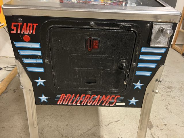 895139-14 Pinball Rollergames -1990