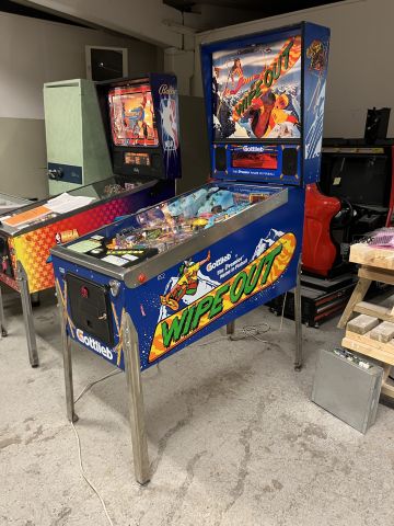895142-1 Pinball Wipeout -1993
