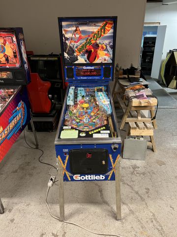 895142-2 Pinball Wipeout -1993