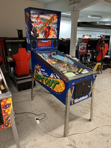 895142-3 Pinball Wipeout -1993