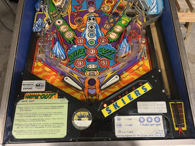 895142-11 Pinball Wipeout -1993