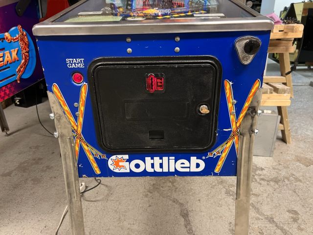 895142-13 Pinball Wipeout -1993