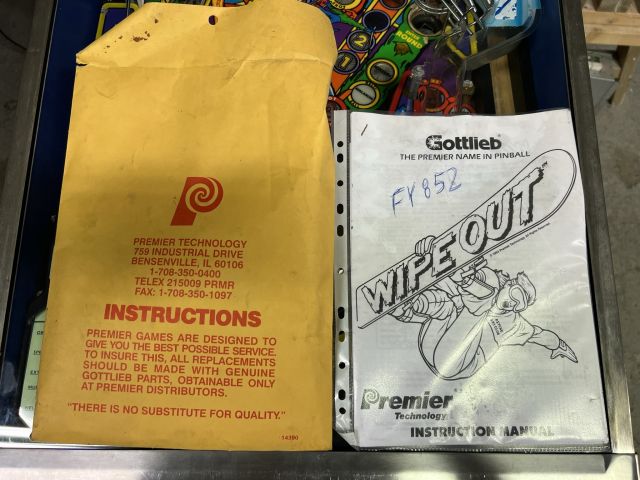 895142-14 Pinball Wipeout -1993