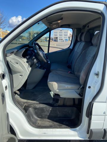 885984-27 Nissan Primastar 2.0 dCi - 2012