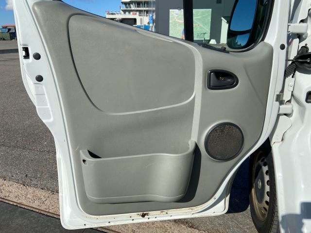 885984-29 Nissan Primastar 2.0 dCi - 2012